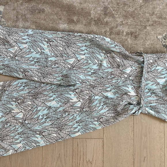 H&M Wide Leg Pant Jumpsuit New with Tags size 6 blue with leaf pattern - Picture 3 of 4